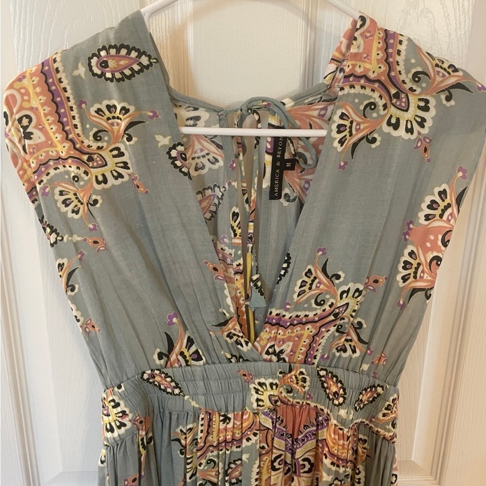 America and Beyond green medallion print Maxi Dress - Picture 3 of 11